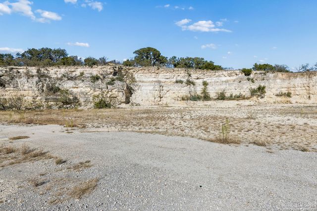 944 Metzger, Fredericksburg, TX 78624