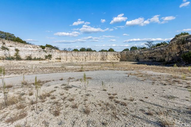 944 Metzger, Fredericksburg, TX 78624