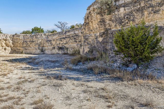 944 Metzger, Fredericksburg, TX 78624