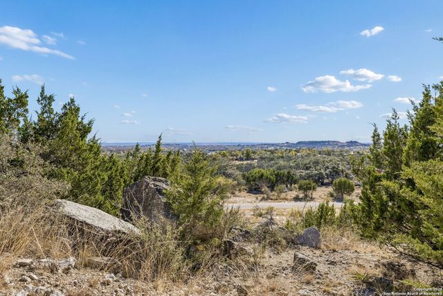 944 Metzger, Fredericksburg, TX 78624