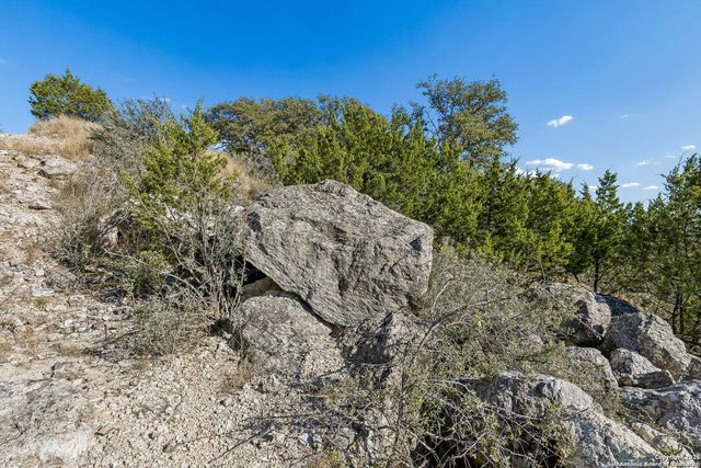 944 Metzger, Fredericksburg, TX 78624