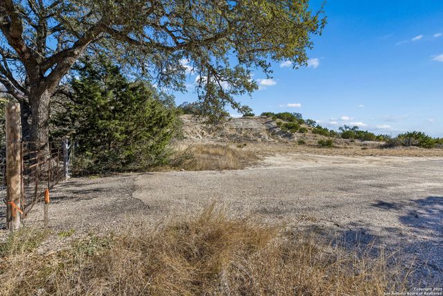 944 Metzger, Fredericksburg, TX 78624