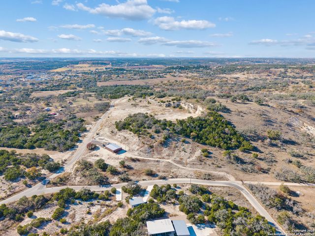 944 Metzger, Fredericksburg, TX 78624