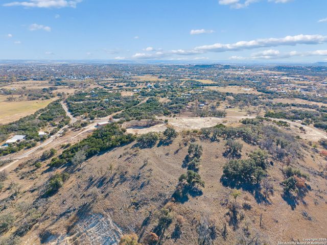 944 Metzger, Fredericksburg, TX 78624