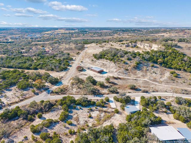 944 Metzger, Fredericksburg, TX 78624