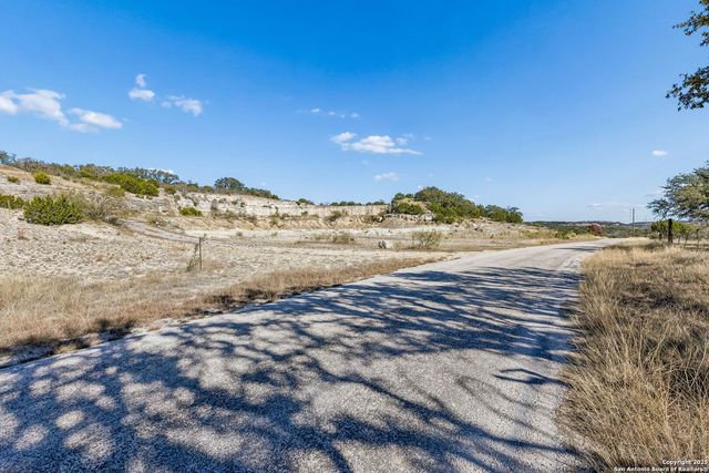 944 Metzger, Fredericksburg, TX 78624