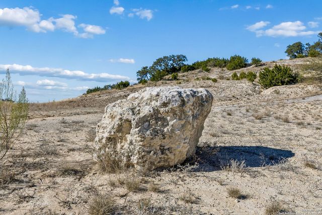 944 Metzger, Fredericksburg, TX 78624