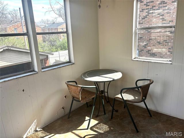 1146 Moorlands Drive, St Louis, MO 63117