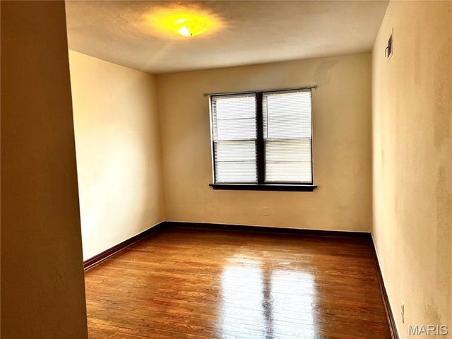 1146 Moorlands Drive, St Louis, MO 63117