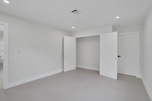 5561 NE 26th Avenue, Fort Lauderdale, FL 33308