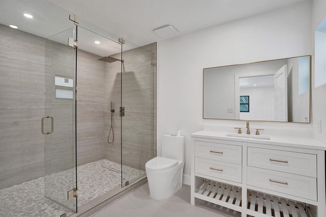 5561 NE 26th Avenue, Fort Lauderdale, FL 33308