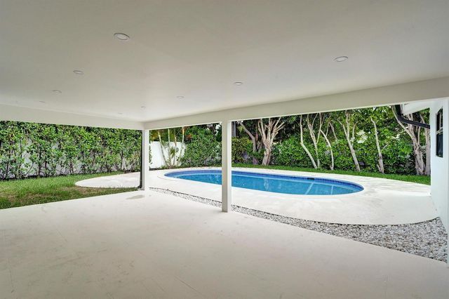5561 NE 26th Avenue, Fort Lauderdale, FL 33308