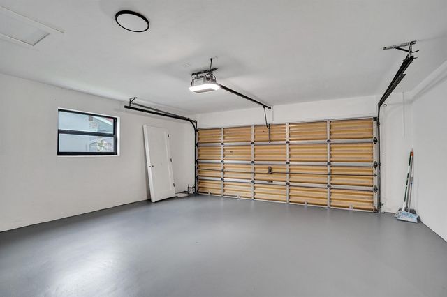 5561 NE 26th Avenue, Fort Lauderdale, FL 33308
