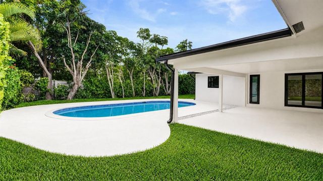 5561 NE 26th Avenue, Fort Lauderdale, FL 33308