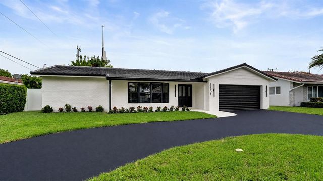 5561 NE 26th Avenue, Fort Lauderdale, FL 33308
