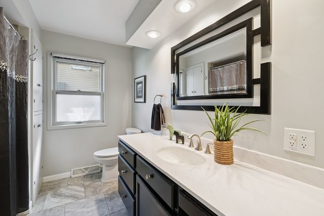 3410 37th Avenue, Rock Island, IL 61201