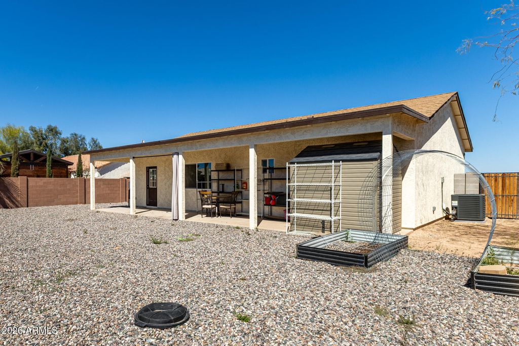 Image 20 of property listing at 10019 W MONACO Boulevard, Arizona City, AZ 85123