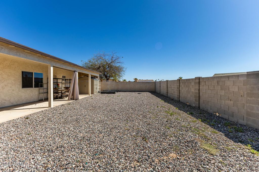 Image 23 of property listing at 10019 W MONACO Boulevard, Arizona City, AZ 85123