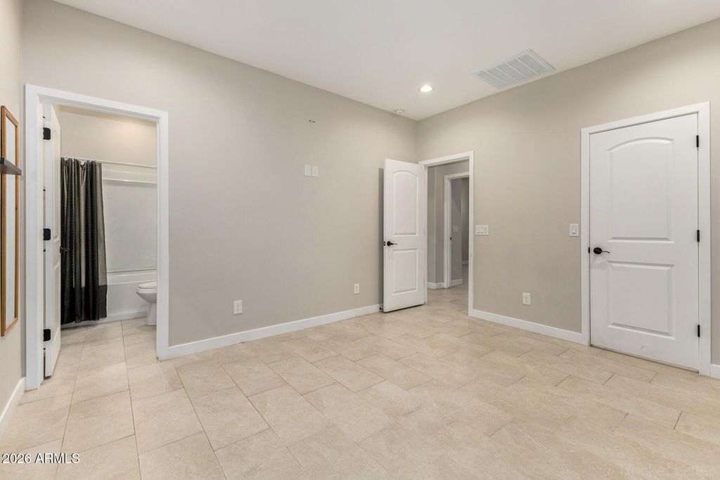 Image 8 of property listing at 10019 W MONACO Boulevard, Arizona City, AZ 85123