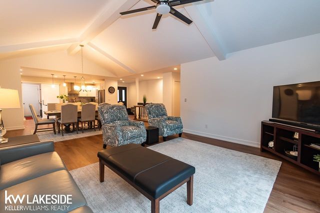 42565 Leonardo's Way, Clinton Twp, MI 48038