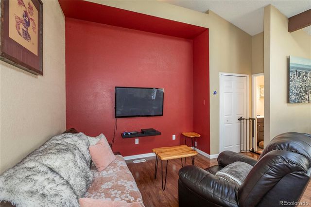 1148 S Newland Place, Lakewood, CO 80232