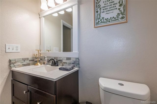 1148 S Newland Place, Lakewood, CO 80232