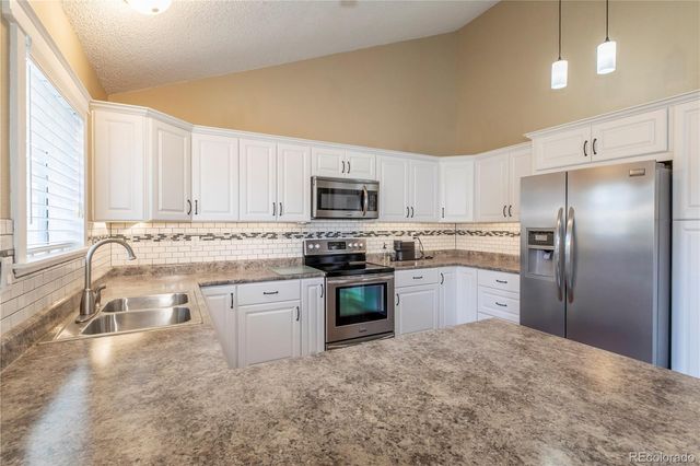 1148 S Newland Place, Lakewood, CO 80232