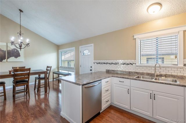 1148 S Newland Place, Lakewood, CO 80232