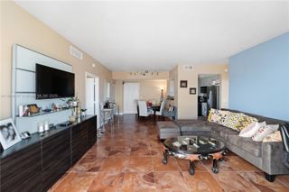 117 NW 42nd Ave 1611, Miami, FL 33126