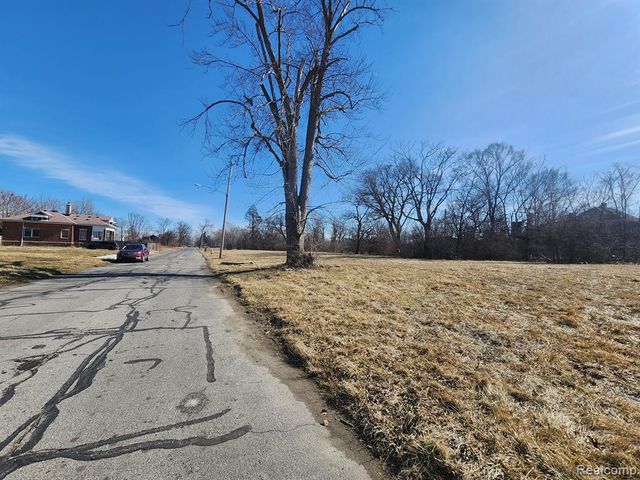 623 W Brentwood Street, Highland Park, MI 48203