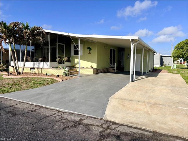 3157 Orchard DR, North Fort Myers, FL 33917