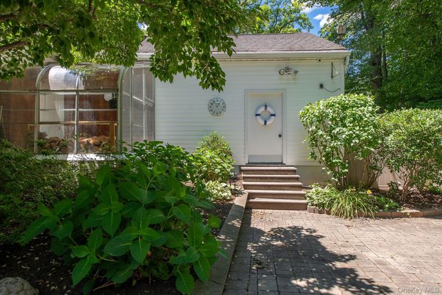 44 Pleasant Ridge Drive, Poughkeepsie, NY 12603