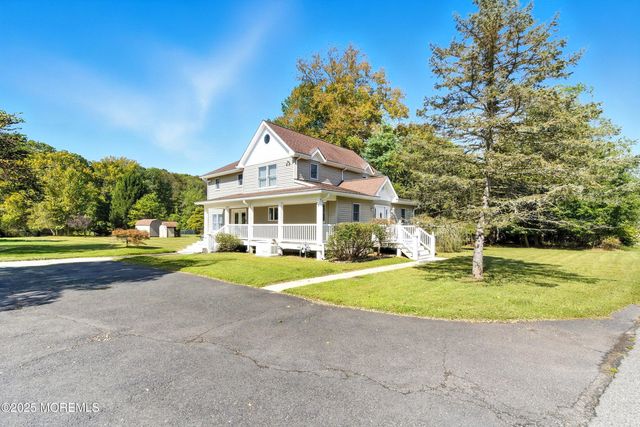 102 Colts Neck Road, Farmingdale, NJ 07727
