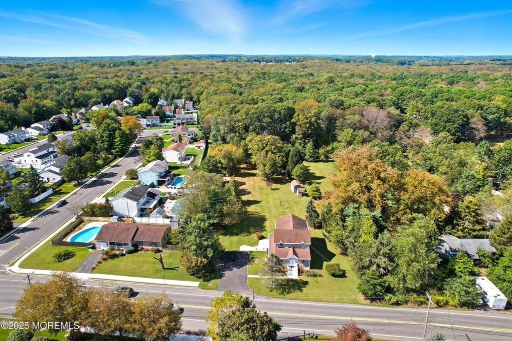 102 Colts Neck Road, Farmingdale, NJ 07727