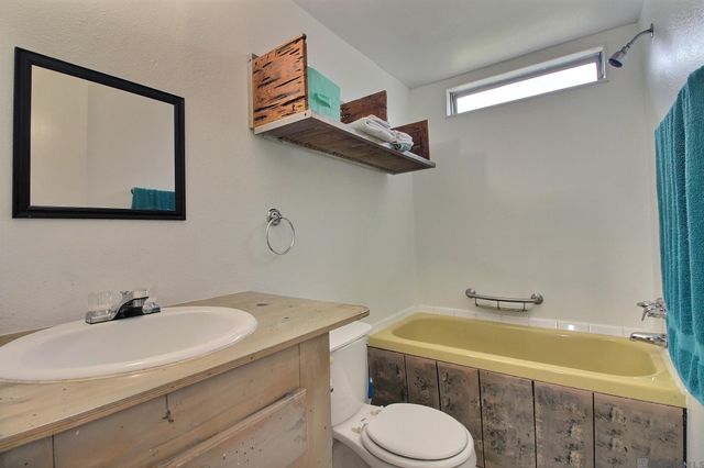 37230 R & R Dr, Walker, LA 70785