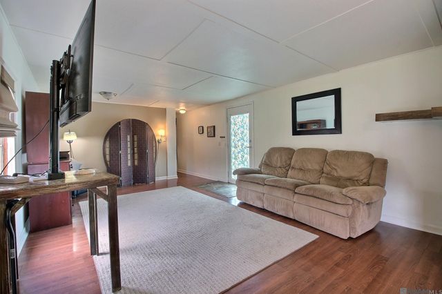 37230 R & R Dr, Walker, LA 70785