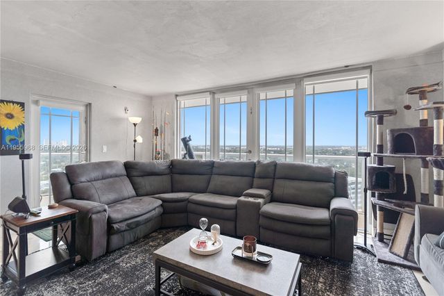 1351 NE Miami Gardens Dr PH15E, Miami, FL 33179