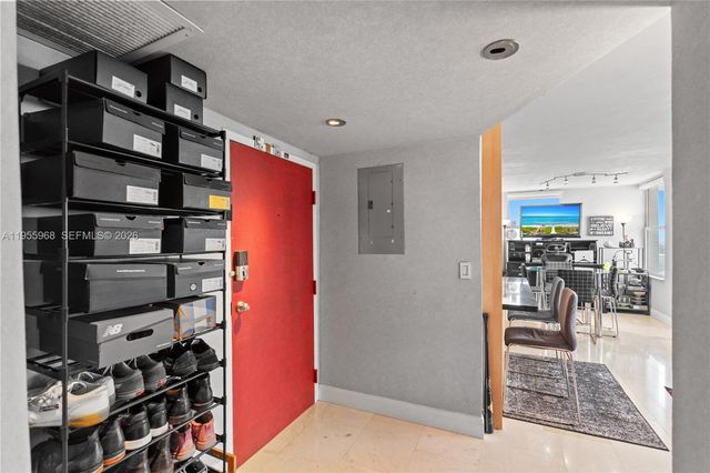 1351 NE Miami Gardens Dr PH15E, Miami, FL 33179