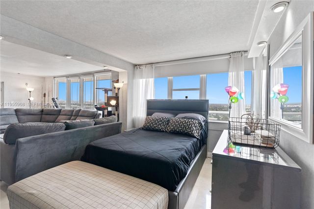 1351 NE Miami Gardens Dr PH15E, Miami, FL 33179