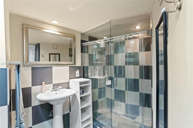 1351 NE Miami Gardens Dr PH15E, Miami, FL 33179