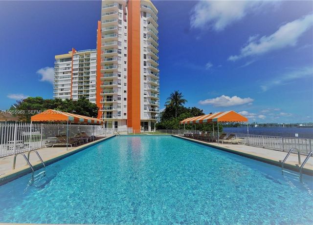 1351 NE Miami Gardens Dr PH15E, Miami, FL 33179