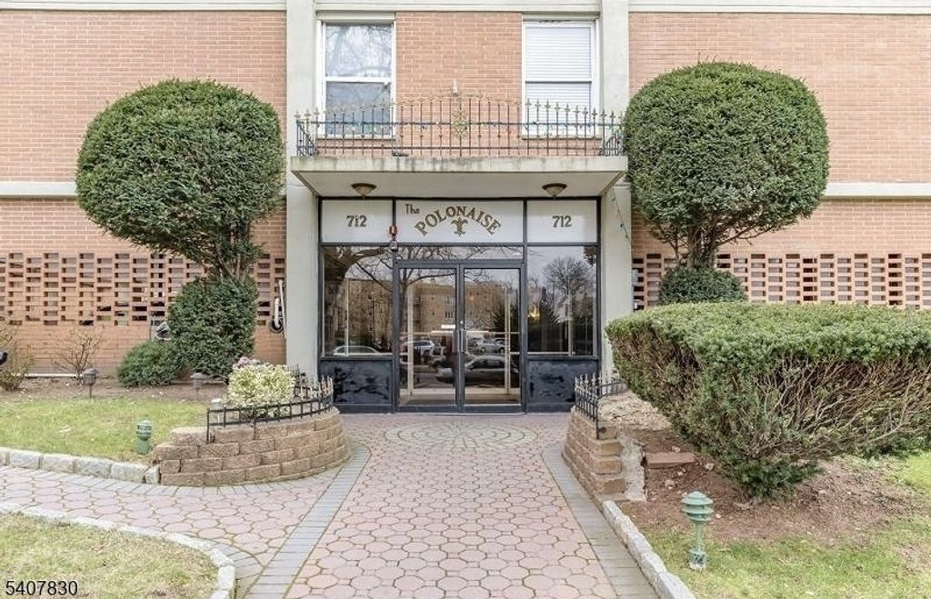 704 North Broad St. 6D D, Elizabeth City, NJ 07208