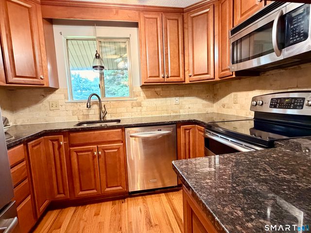 22 Amato Drive C, South Windsor, CT 06074