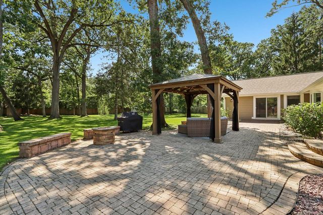 4515 Beverly LANE, Kenosha, WI 53142