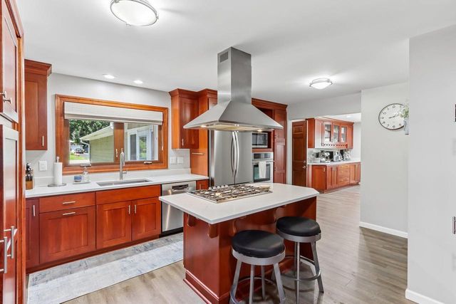 4515 Beverly LANE, Kenosha, WI 53142