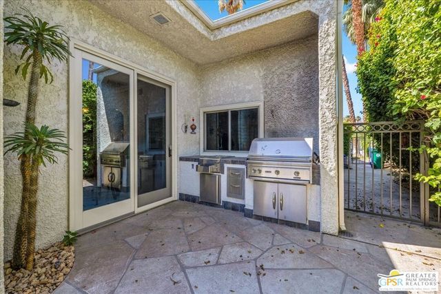 86 Magdalena Drive, Rancho Mirage, CA 92270