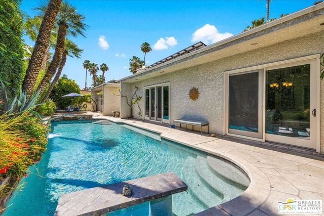 86 Magdalena Drive, Rancho Mirage, CA 92270