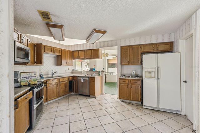 595 SILVERGATE LOOP, Lake Mary, FL 32746