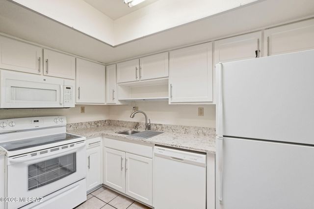 3858 N Muriel Avenue, Tucson, AZ 85719