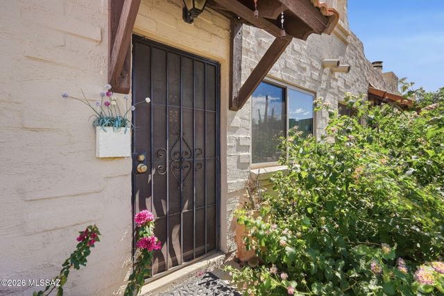 3858 N Muriel Avenue, Tucson, AZ 85719